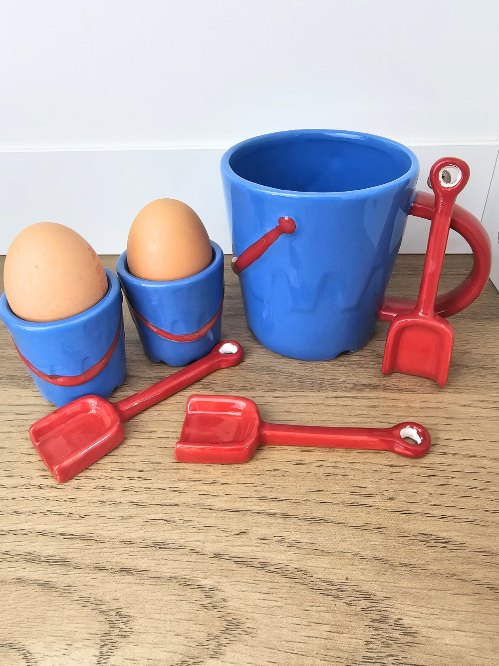 Ceramic Bucket Shaped Mug and Egg Cups with Spade Spoons Bundle